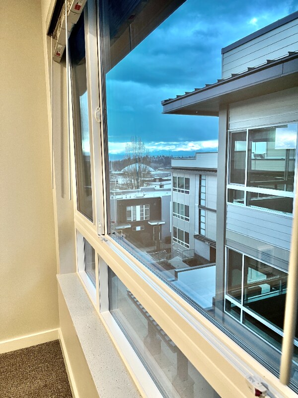 Building Photo - 2330 Yakima Ct