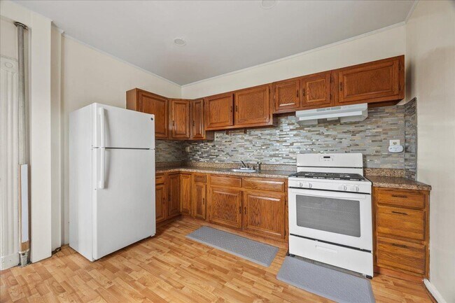Building Photo - 407 N MacQuesten Pkwy