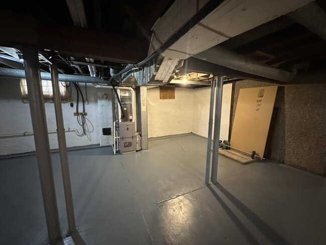 Building Photo - 315 Lexington Ct