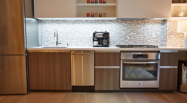 Building Photo - 1080 Sutter St