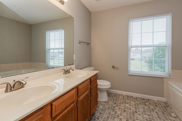 Building Photo - 5753 Ericsson Way