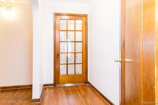 Building Photo - 7527 Hartwell St
