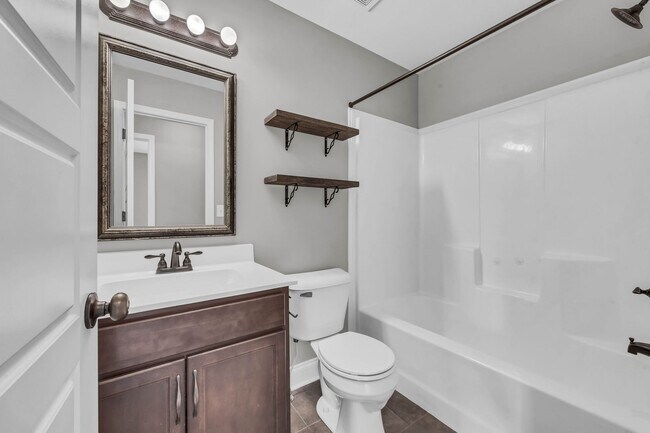 Building Photo - 843 Crestone Ln