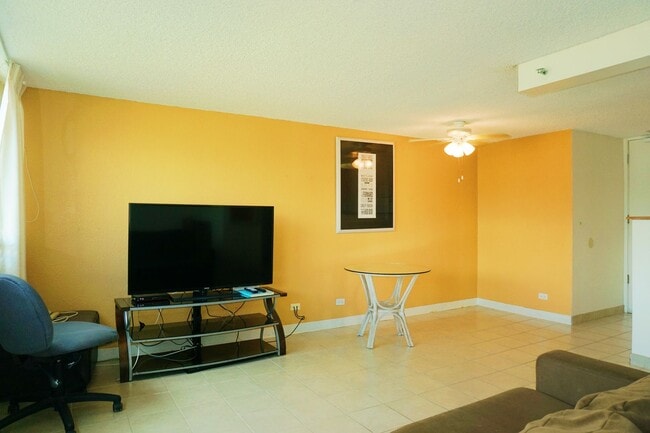 Building Photo - OCEAN VIEWS! FULLY FURNISHED 1/1!