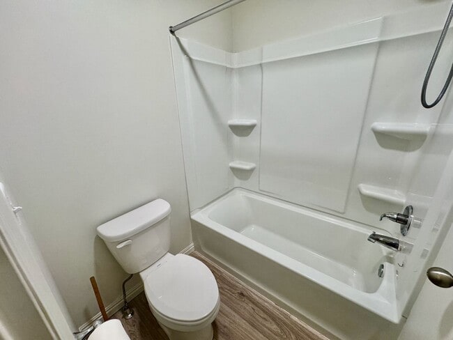 Building Photo - Your Home Is Ready For You!!