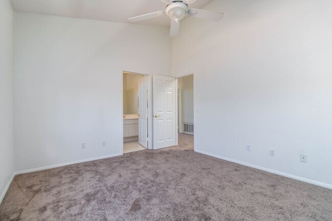 Building Photo - 32579 Valentino Way