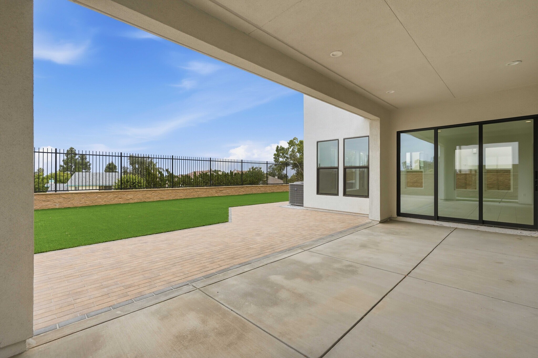 Building Photo - 20568 Edgewood Ct