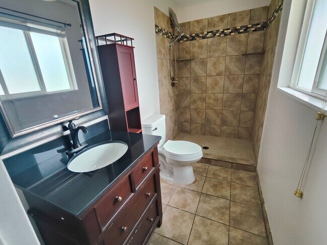 Building Photo - 1121 W 2200 N