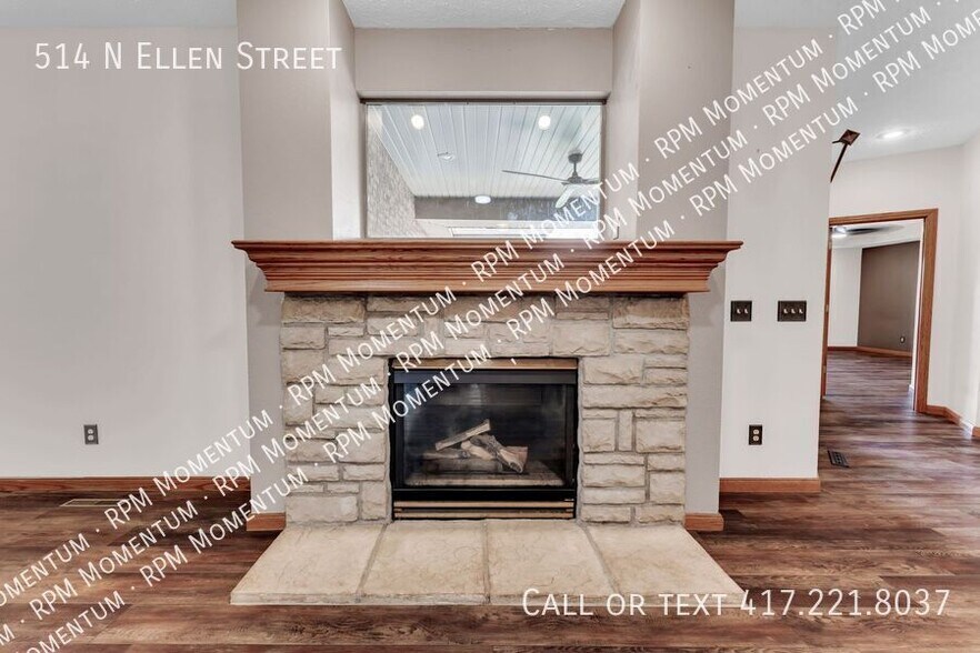 Building Photo - 514 N Ellen St