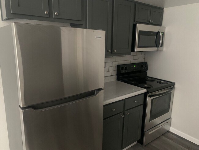 Interior Photo - 101 Arletta Street