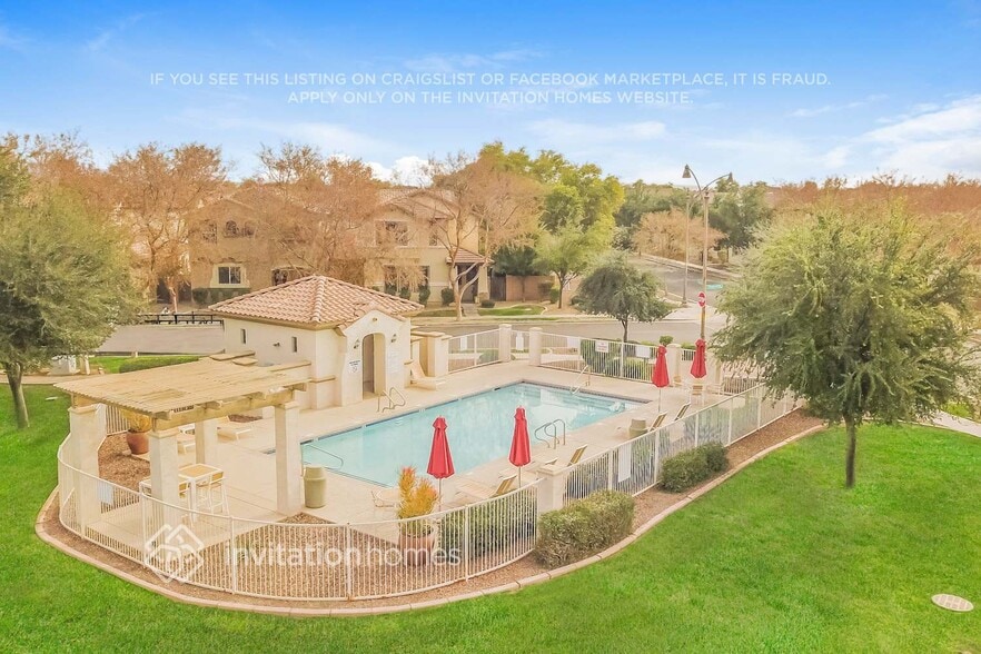 Building Photo - 1373 S Ponderosa Dr