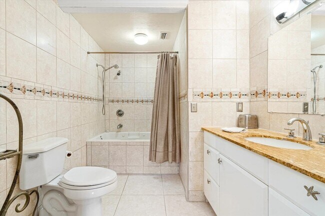 Building Photo - 3385 Coastal Hwy