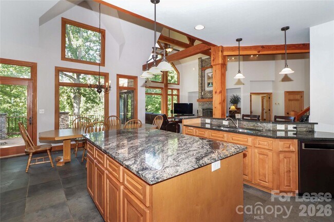 Building Photo - 111 Farmington Ln