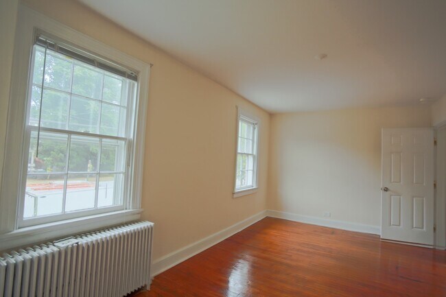 Building Photo - 8br Single Family Home on 14th St NW  (MIN...