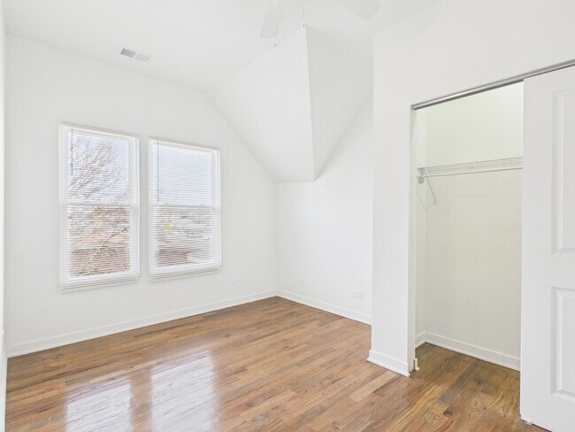 Building Photo - 398 W Lincoln Hwy