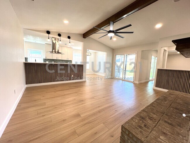 Building Photo - Magnificent 3/2/2 in Lewisville For Rent!