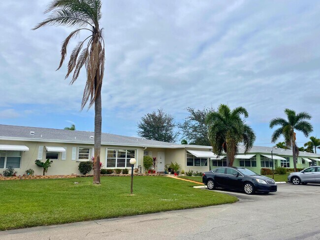 Building Photo - 3301 Loren Rd