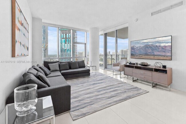 Building Photo - 851 NE 1st Ave