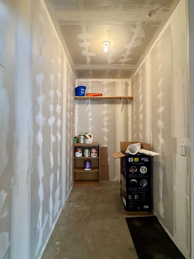 Building Photo - Welcome Home To This Adorable North Natomas Condo!