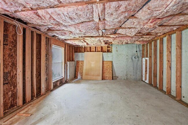 Building Photo - 1230 Grey Rock Way
