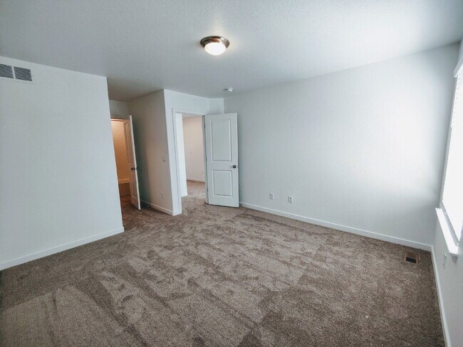 Building Photo - 8431 Rush Creek Ave