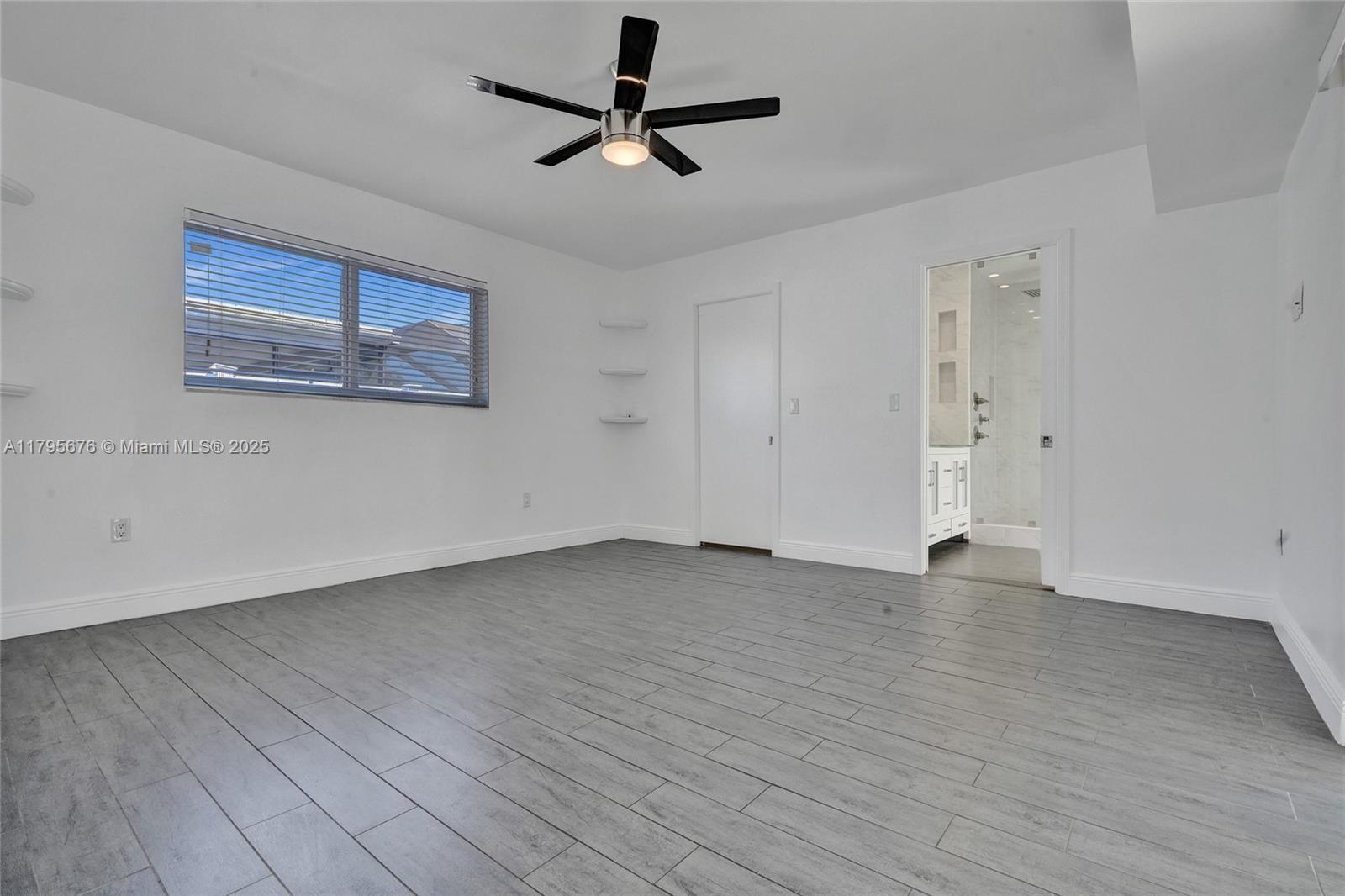 Building Photo - 9240 SW 54th St