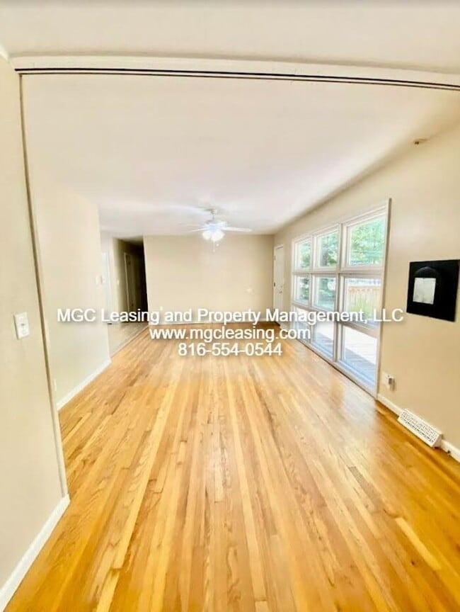 Building Photo - Charming Ranch Style Home Minutes From Downtown Lee's Summit