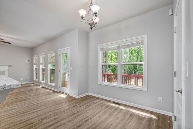 Building Photo - 3687 Vine Spgs