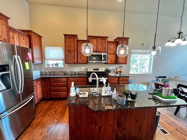 Building Photo - Beautiful 5 Bed House in North Fort Collins!