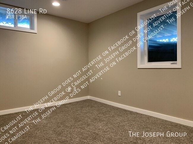 Building Photo - 8628 Line Rd