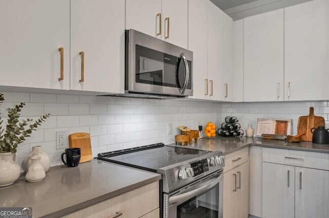 Building Photo - 300 Prominence Point Pkwy