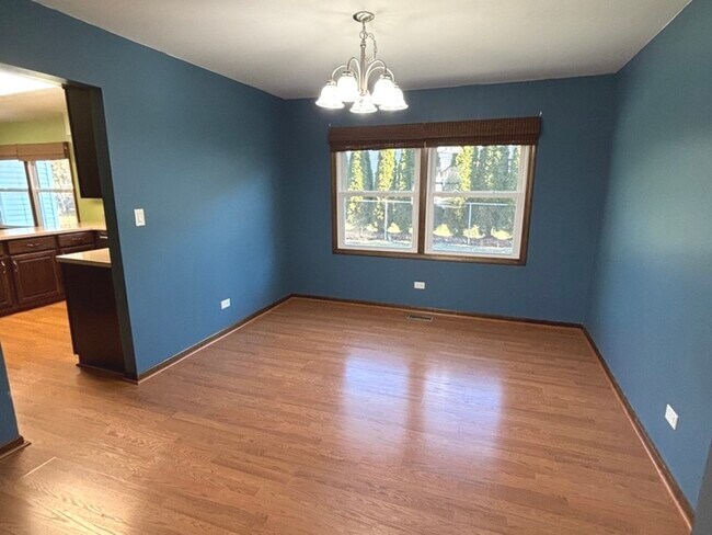 Building Photo - 4705 Elm St