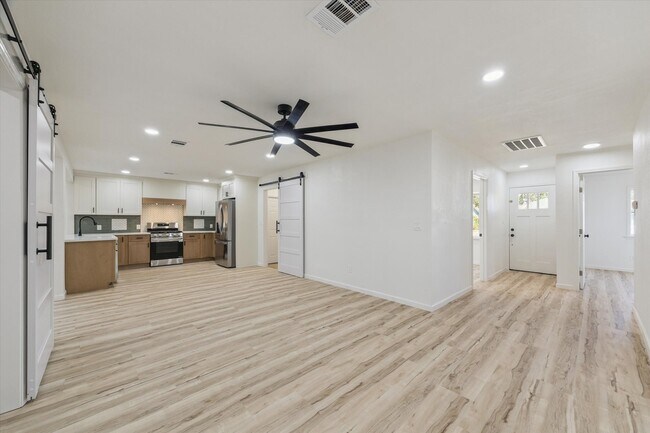 Building Photo - 3411 80th St