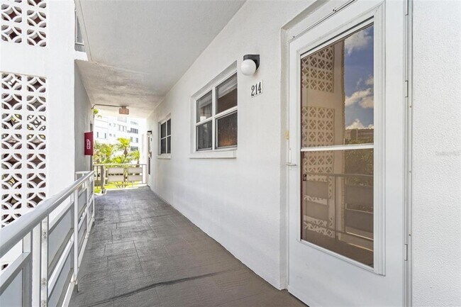 Building Photo - 3128 59th St S