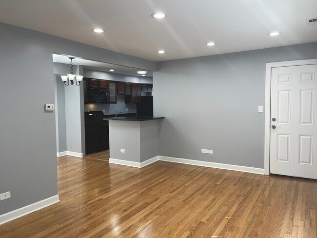 Building Photo - 3233 W Olive Ave