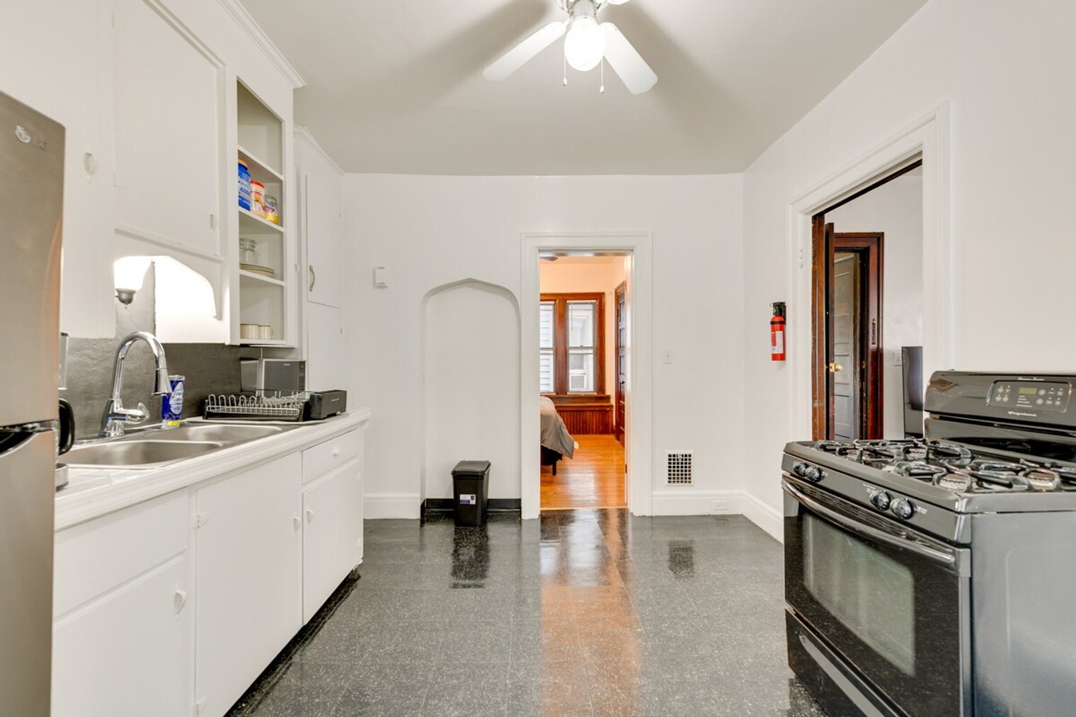 Building Photo - 503 Massachusetts Ave