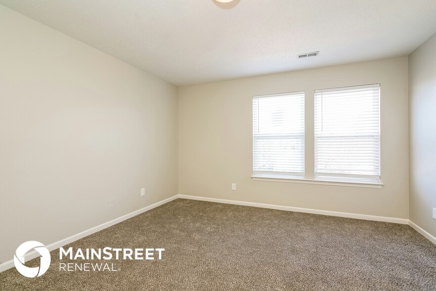 Building Photo - 1290 Freemont Ln