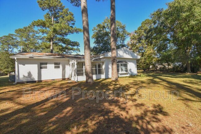 Building Photo - 1 Lee Ct