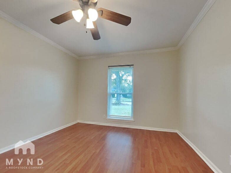 Building Photo - 4003 Highknoll Ln