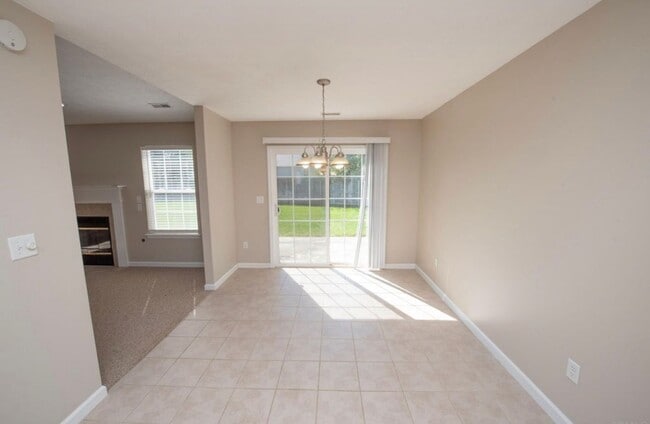 Building Photo - Carrington Estates...3 Bedroom 2 Bath