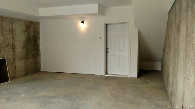 Building Photo - 1 Hamilton St