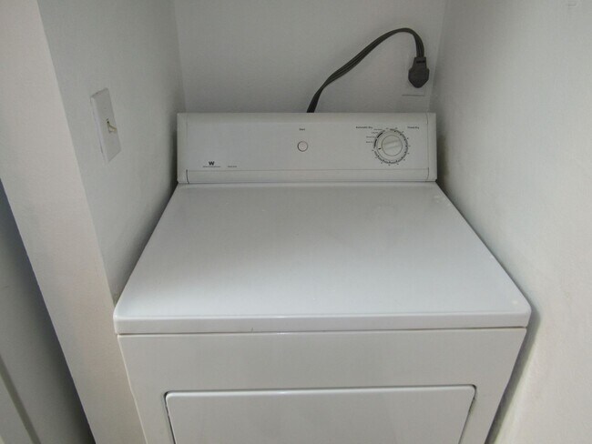 Building Photo - Venetian Palms 12640-1911