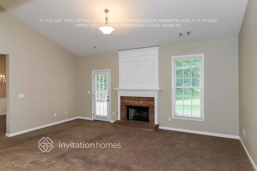 Building Photo - 9640 Eagles Landing Dr