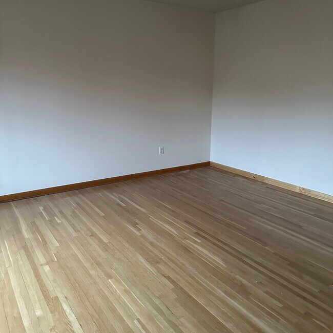 Building Photo - 200 Peabody Ave