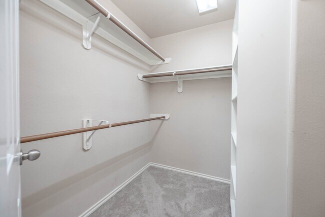 Building Photo - 12415 Oriole Lake Way