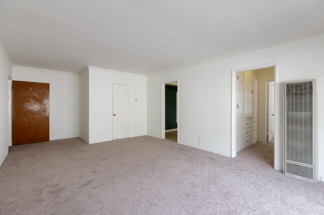 Building Photo - 4909 Coldwater Canyon Ave