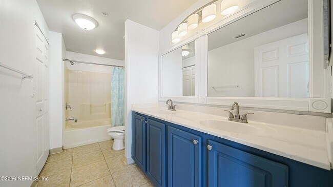 Building Photo - 1050 Bella Vista Blvd