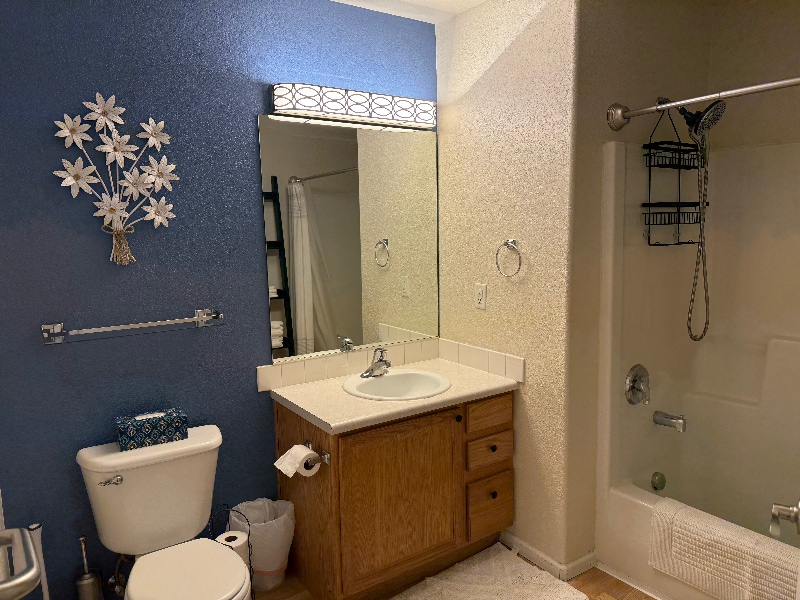 Building Photo - 721 Waterglen Dr