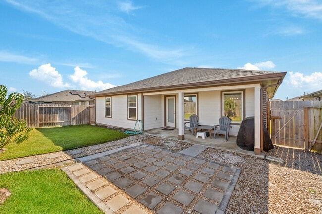 Building Photo - 30010 Reagans Rnch Dr