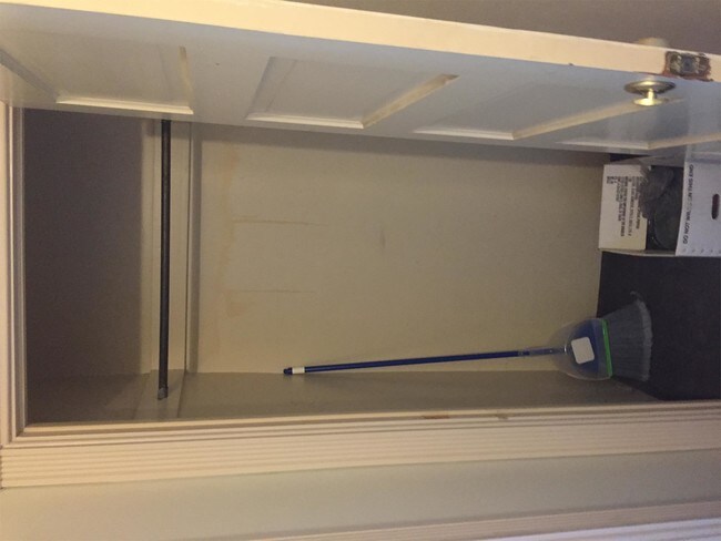 Building Photo - 1814 Hauser Blvd